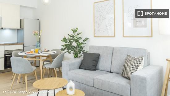 Apartamento completo de 1 dormitorio en Málaga - MALAGA