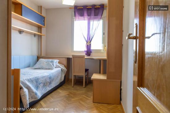  Habitaciones en alquiler en apartamento de 3 dormitorios en Vicálvaro - MADRID 