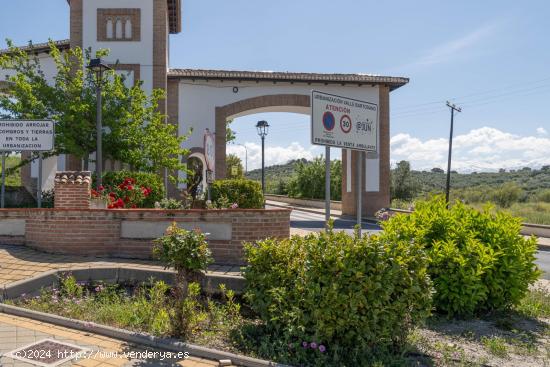 SOLAR EN URBANIZACIÓN BALTODANO (NUEVO JUN) DE 883m2 - GRANADA