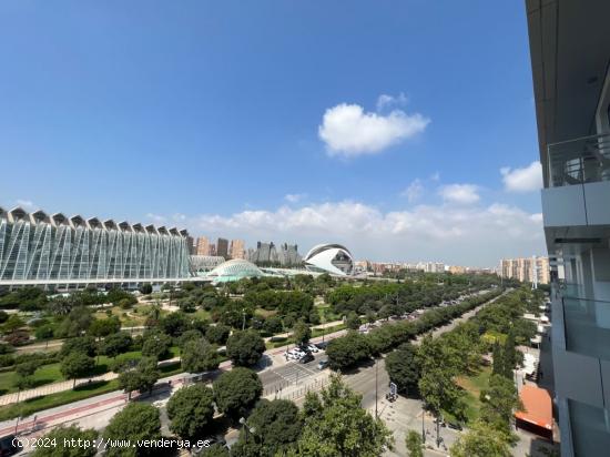 Piso de 3 habitaciones en alquiler en Ciudad de las Arts - VALENCIA