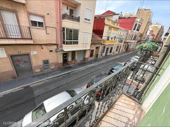 Alquiler de Casa o chalet adosado con 2 dormitorios en El Cabanyal - VALENCIA