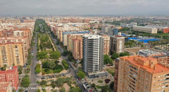 Piso en venta muy amplio con panorama a Valencia centro - VALENCIA