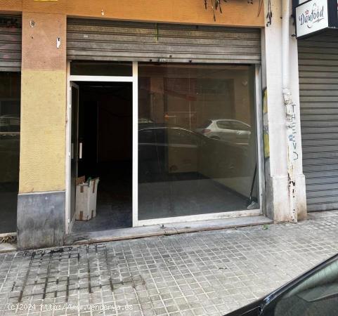 Local comercial con los documentos de cambio de uso a apartamentos turísticos - VALENCIA