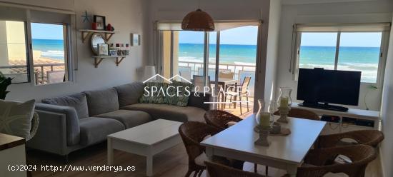 Paraíso en la Playa: Apartamento de Lujo con Vistas Espectaculares - VALENCIA