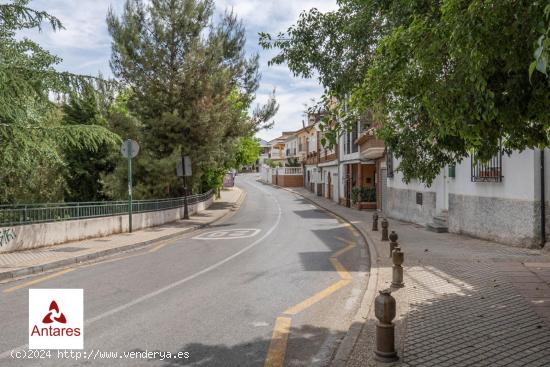 Fantástica vivienda unifamiliar en Bola de Oro con ascensor - GRANADA