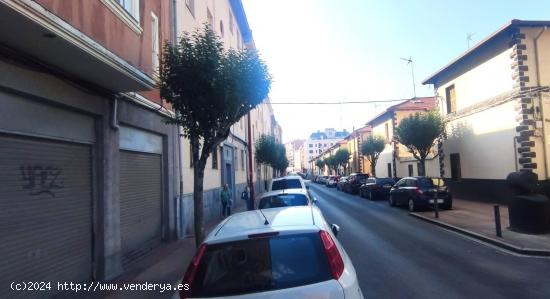 LONJA COMERCIAL EN SAN VICENTE DE BARAKALDO - VIZCAYA