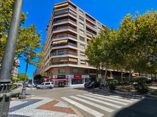 Elegante Piso Reformado en Gandia para Alquiler de Larga Duración - VALENCIA