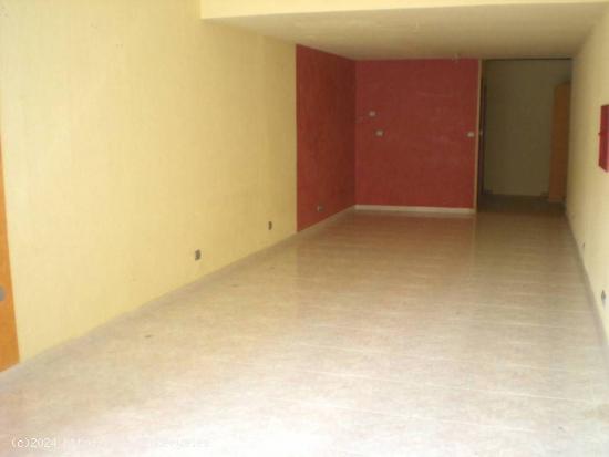  LOCAL COMERCIAL EN ALQUILER - BARCELONA 