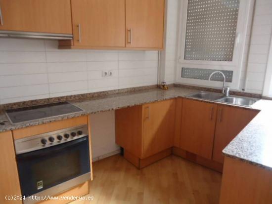 PISO CON PARQUING EN VENTA - BARCELONA