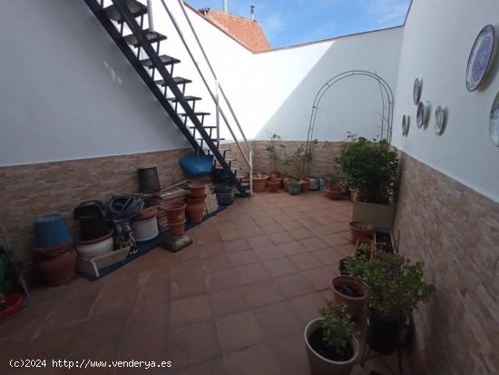  CASA DE VENTA CON 2 TERRAZAS Y GARAJE 35M2 - BARCELONA 