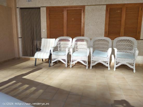  SE VENDE BONITO APARTAMENTO MUY CERCA DE LA PLAYA EN TORRE DE LA HORADADA - ALICANTE 