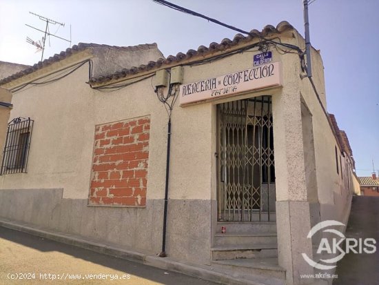  CASA EN VENTA EN LA PUEBLA DE MONTALBAN 