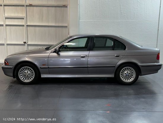 BMW Serie 5 528I AUTO - Gelves