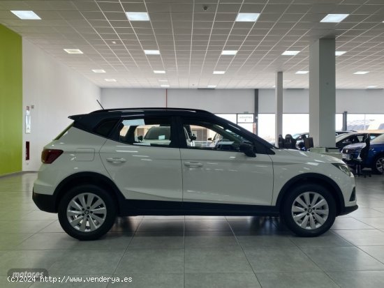 Seat Arona Style Go2 Eco. 1.0 TSI 110CV de 2021 con 33.000 Km por 18.300 EUR. en Malaga