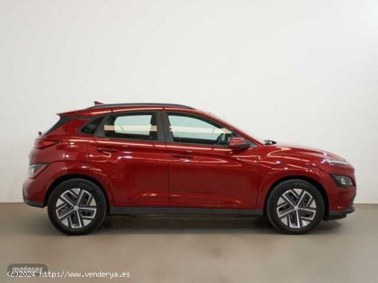 Hyundai Kona Electric Maxx 150kW de 2022 con 40.600 Km por 25.900 EUR. en Cadiz