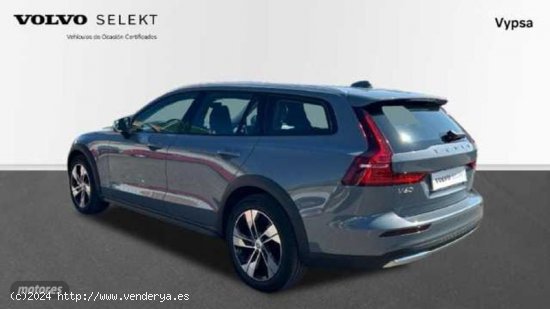 Volvo V 60 2.0 B4 D CROSS COUNTRY CORE AUTO AWD 197 5P de 2023 con 11.230 Km por 46.500 EUR. en Ciud