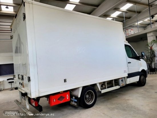 Volkswagen Crafter caja cerrada,paquetera 143cv de 2015 con 340.109 Km por 14.990 EUR. en Valencia