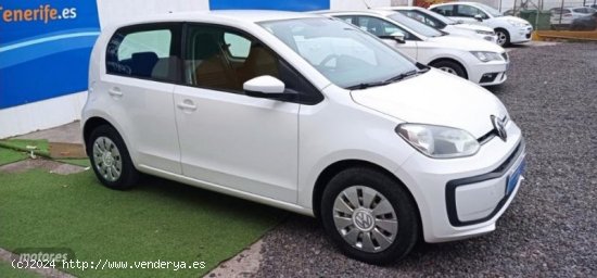 Volkswagen Up 1.0 de 2017 con 108.000 Km por 6.499 EUR. en Tenerife