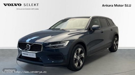  Volvo V 60 2.0 B4 D CROSS COUNTRY CORE AUTO AWD 5P de 2023 con 3.500 Km por 48.950 EUR. en Alicante 