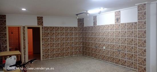 LOCAL COMERCIAL EN CALLE LA TORRE POR 63.000€ - ALICANTE