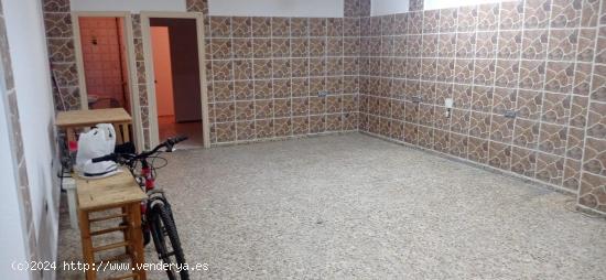 LOCAL COMERCIAL EN CALLE LA TORRE POR 63.000€ - ALICANTE