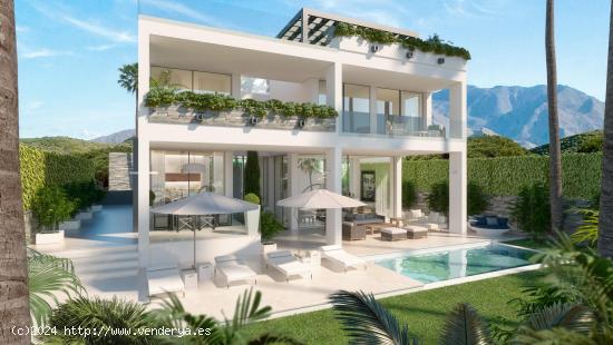 EXCEPCIONAL VILLA DE OBRA NUEVA EN ESTEPONA - MALAGA