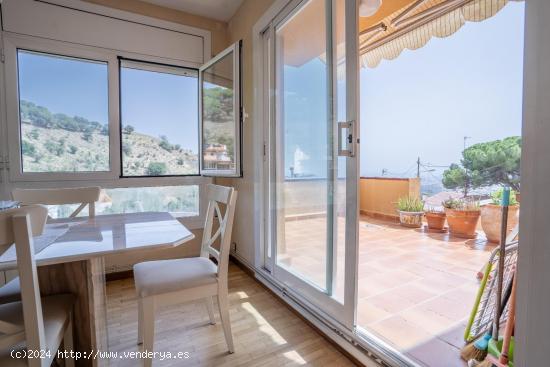 Espléndida residencia con vistas panorámicas espectaculares de la ciudad y el mar. - BARCELONA