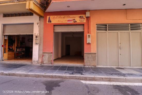 Local comercial en zona Santa Isabel - ALMERIA