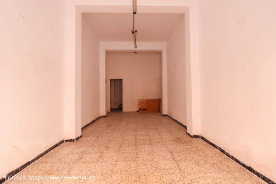 Local comercial en zona Santa Isabel - ALMERIA