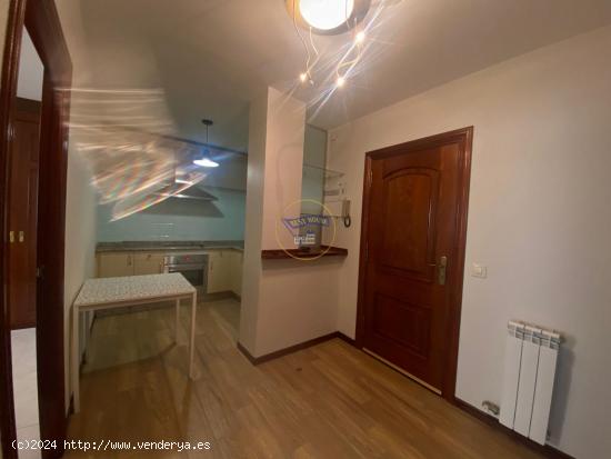 APARTAMENTO CÉNTRICO CON GARAJE - PONTEVEDRA