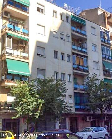 Local comercial de 180 m2, situado en la Avenida de Dílar. - GRANADA