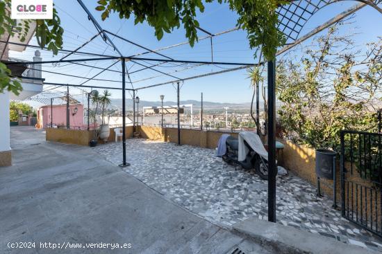 Casa con Vistas de Granada y una cueva - GRANADA