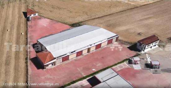 ALQUILER NAVE CON GRAN PARCELA DE TERRENO EN CASTELLANOS DE MORISCOS - SALAMANCA