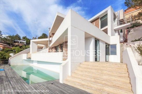 Minimal Luxury Villa en Javea con Privilegiadas Vistas al Mar en la prestigiosa zona LA CORONA - ALI