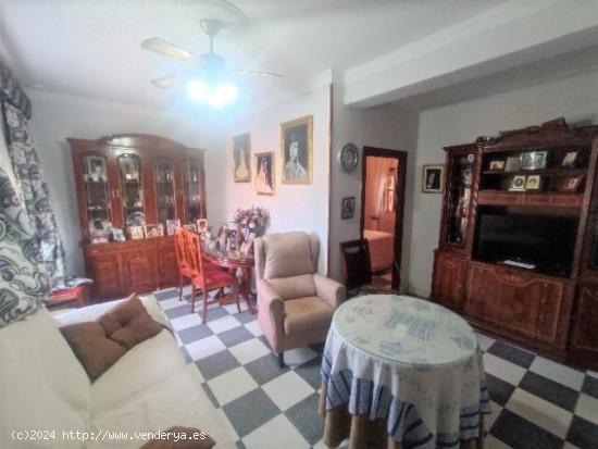 VENTA DE CASA CON LOCAL EN ZONA SUR - CADIZ