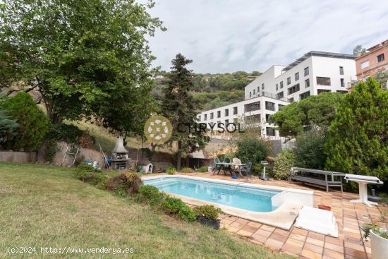 Casa unifamiliar con jardín en venta en Vallcarca. - BARCELONA