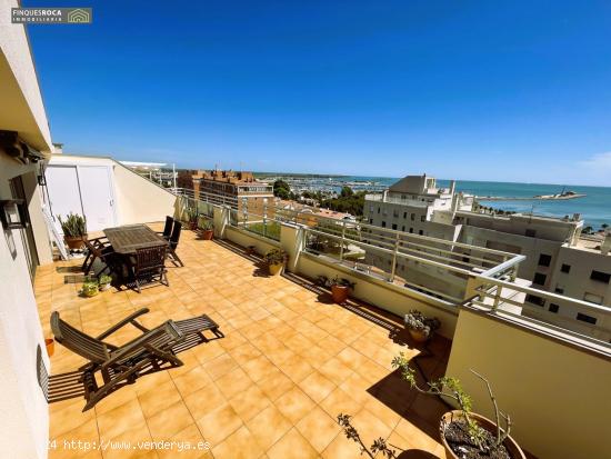 Atico con espectaculares vistas al mar, de 4 Dormitorios, Terraza de 50 m2, Parking y Trastero - TAR