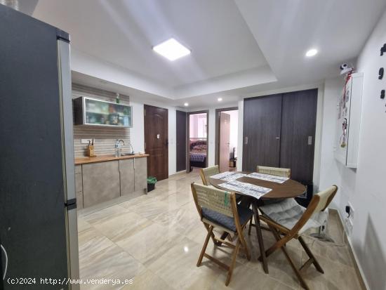 2 EN 1 !!! MARAVILLOSO APARTAMENTO CENTRICO TOTALMENTE REFORMADO ADAPTADO PARA HOSTAL !!! - ALICANTE