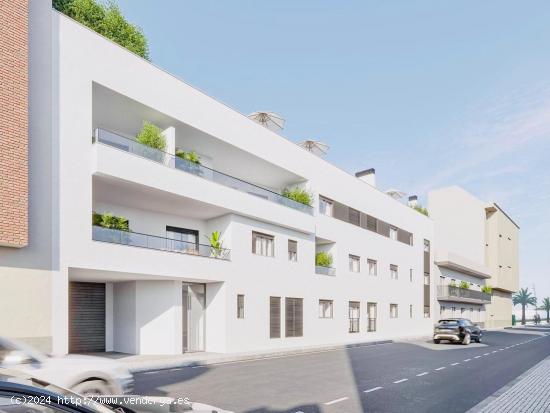 Un complejo de 21 apartamentos y áticos, en San Pedro del Pinatar (Murcia), situado en primera lín