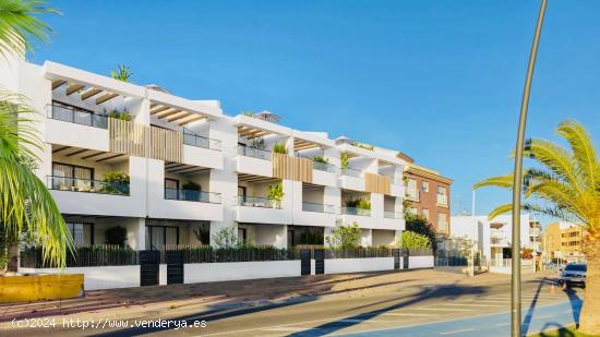 Un complejo de 21 apartamentos y áticos, en San Pedro del Pinatar (Murcia), situado en primera lín