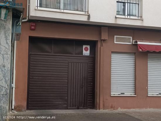 PLAZA DE GARAJE Y TRASTERO PROXIMA  A LA PARROQUIA DE SAN FERNANDO !!. - CORDOBA