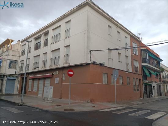 PLAZA DE GARAJE Y TRASTERO PROXIMA  A LA PARROQUIA DE SAN FERNANDO !!. - CORDOBA