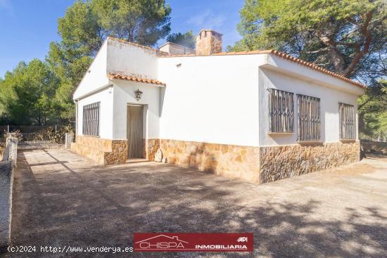 Chalet en una sola planta con gran parcela - VALENCIA