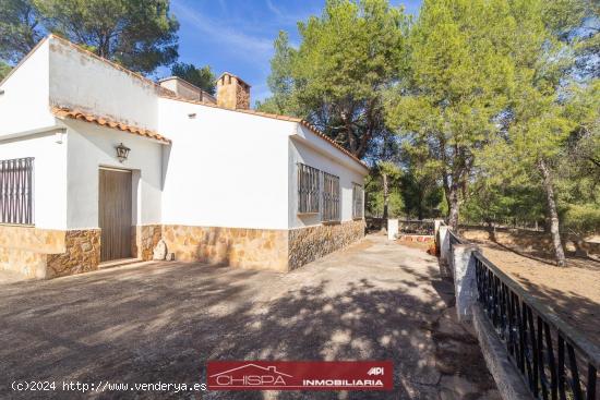 Chalet en una sola planta con gran parcela - VALENCIA