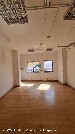  Local Comercial en venta en Ensanche de Vallecas - La Gavia, Madrid - MADRID 