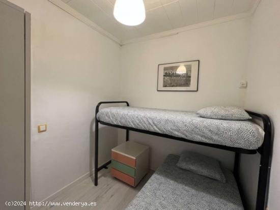 Apartamento entero de 2 dormitorios en Barcelona. - BARCELONA