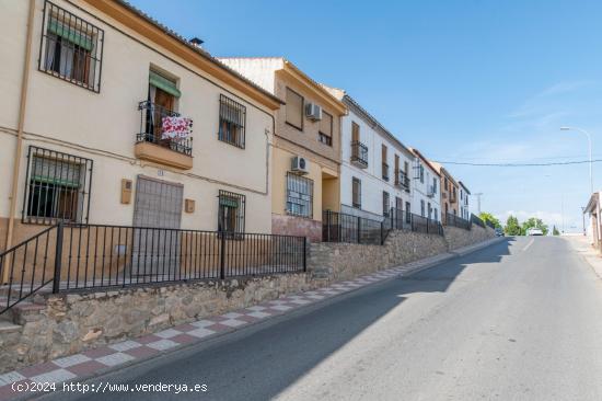 Casa Céntrica en Alomartes - GRANADA