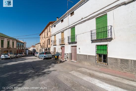 Casa de pueblo en el mismo centro de  Íllora - GRANADA