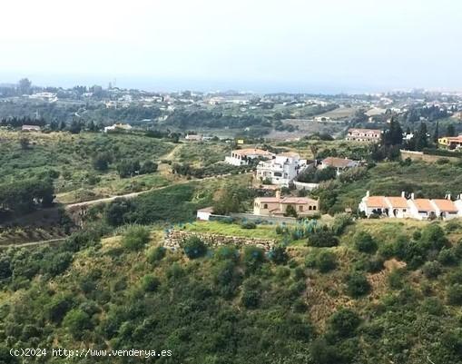 Parcela plana y con vistas panorámicas al mar en Estepona - MALAGA