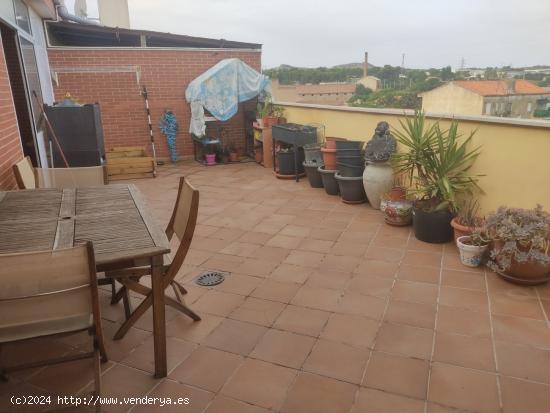 ATICO EN EXCELENTE ESTADO CON TERRAZA DE 32M2 - ALBACETE